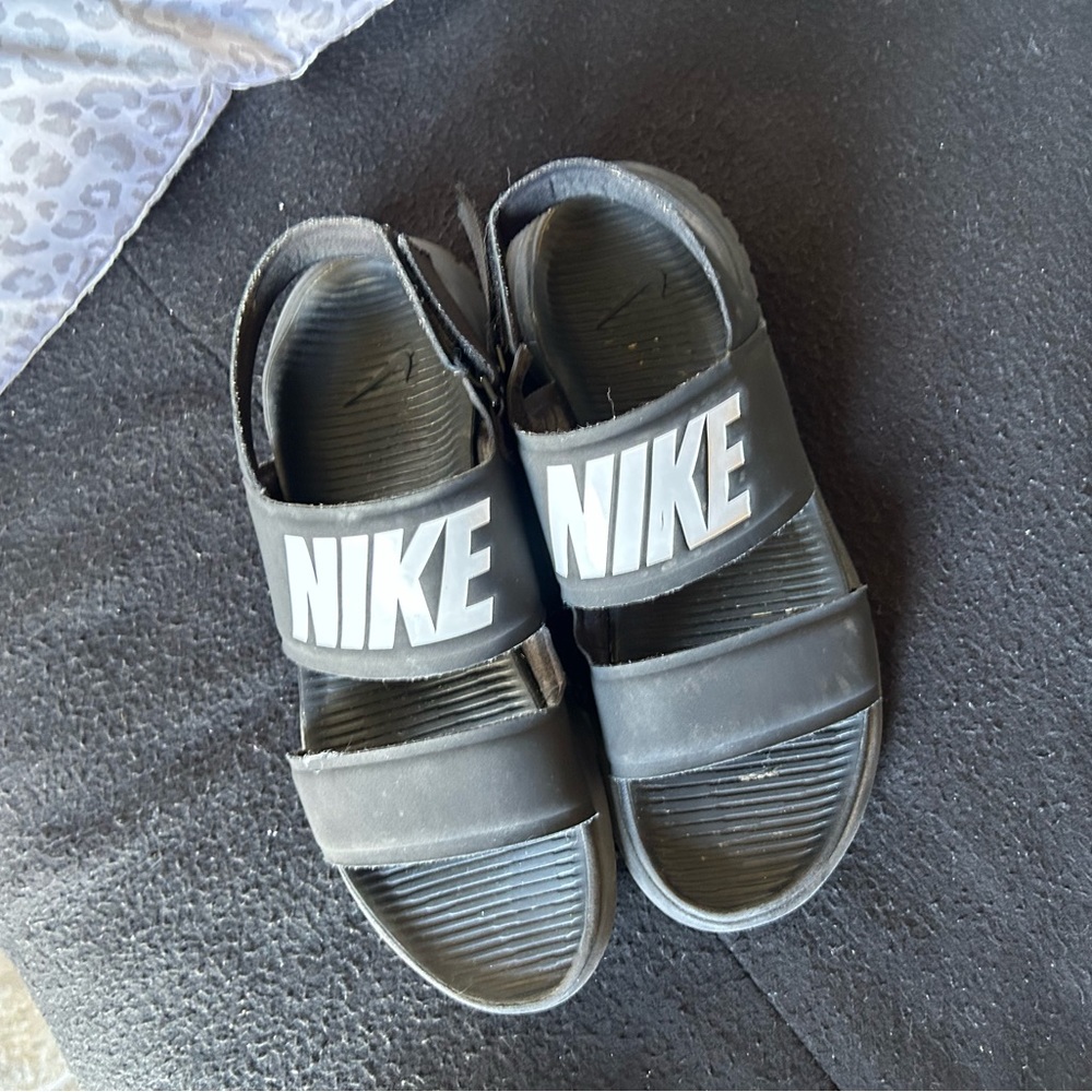 Women’s Nike sandals